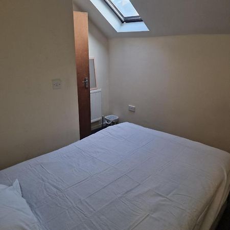 Cozzy 2 Roooms With 2 Beds Hotell Bradford  Exteriör bild